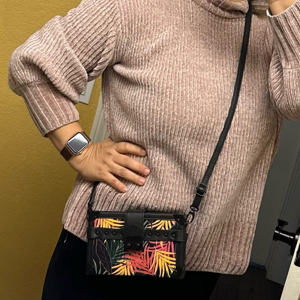 Little black purse/crossbody